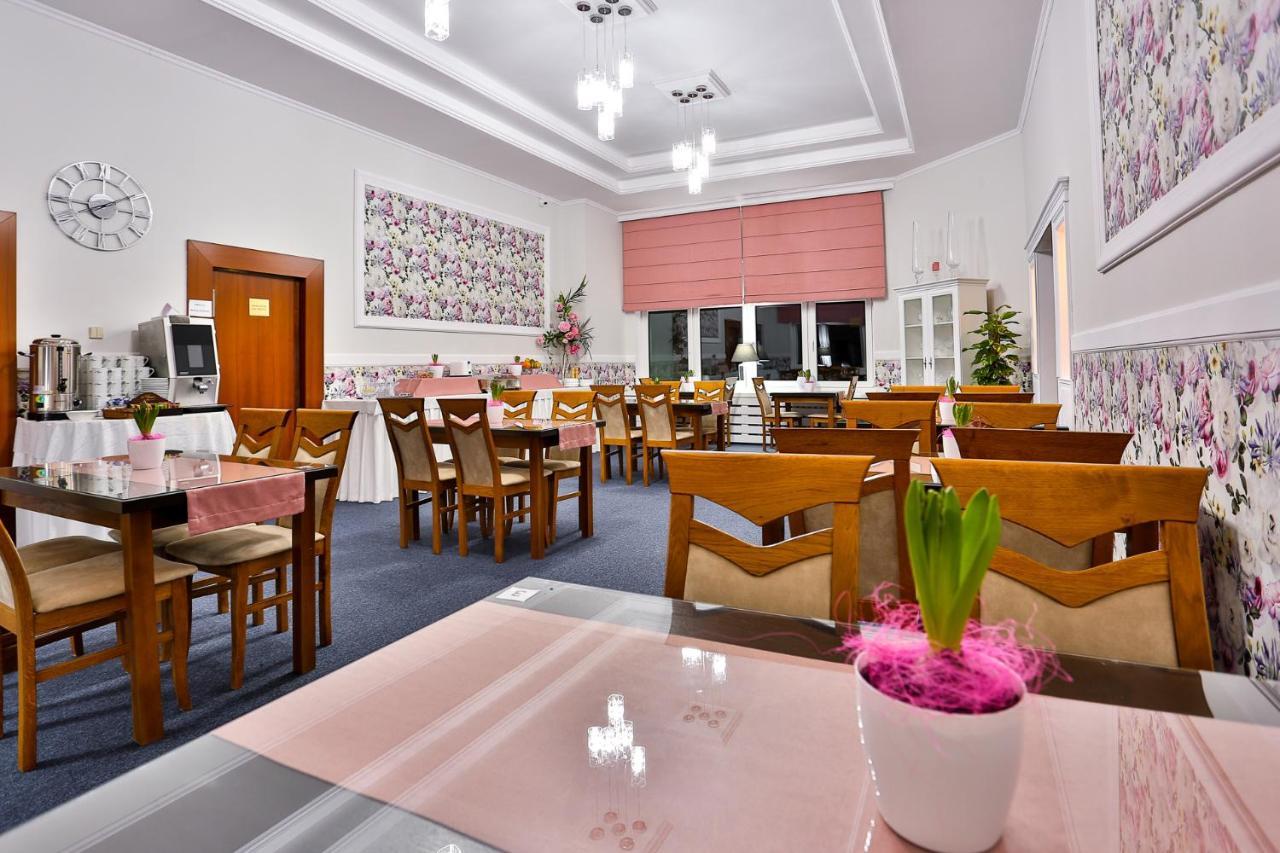 Hotel Wiosna Rabka Exterior photo